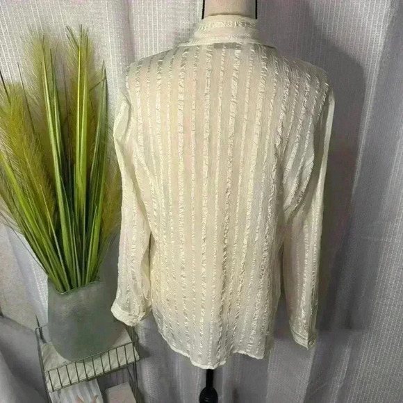 Additions Chico’s Women’s 1 M Ivory Ruffled Textured Chiffon Long Sleeve Tunic - Picture 7 of 13